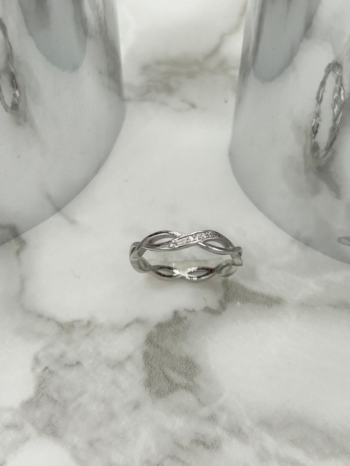 Twisted Infinity Band